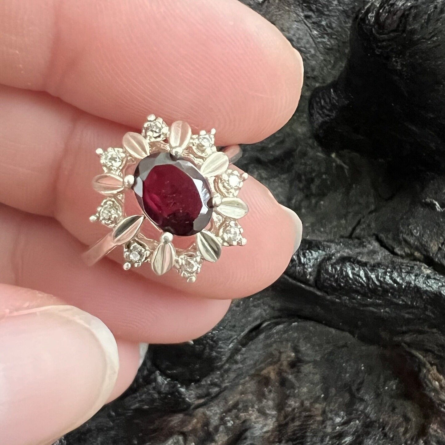 NV Red Garnet Oval Halo Flower Ring Size 7 Sterling Silver Prong Set 925