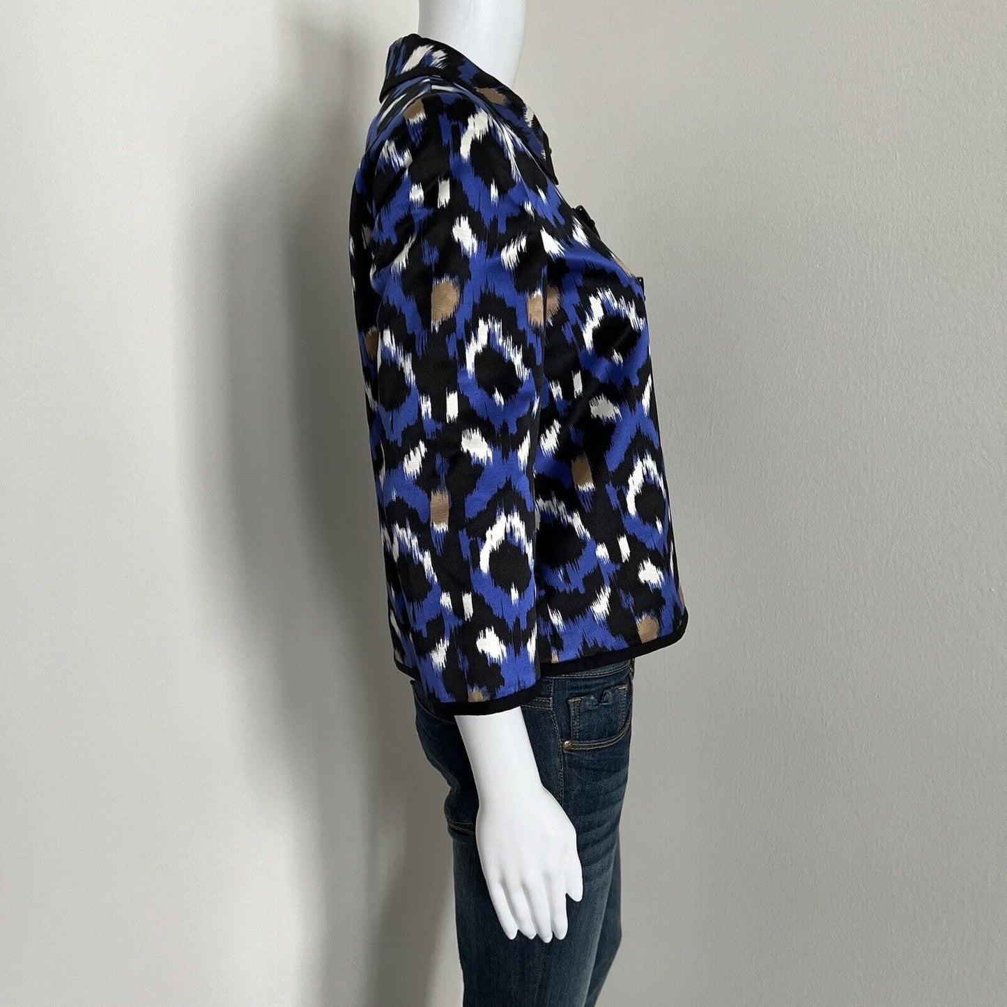 Doncaster Women's Silk Blend Jacket Size 4 Blue Black Ikat Print Toggle Clasps