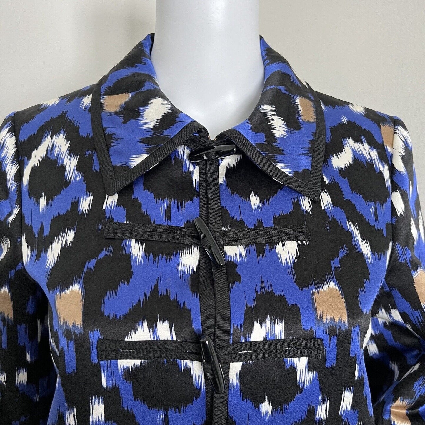 Doncaster Women's Silk Blend Jacket Size 4 Blue Black Ikat Print Toggle Clasps