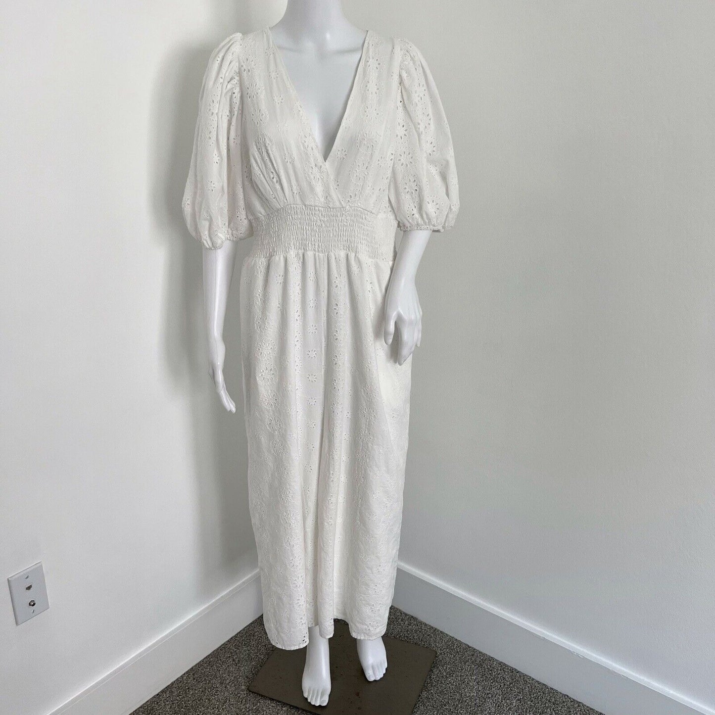 Hutch Women's Jumpsuit Size L White Eyelet Puff Sleeve Vneck Pockets Cotton