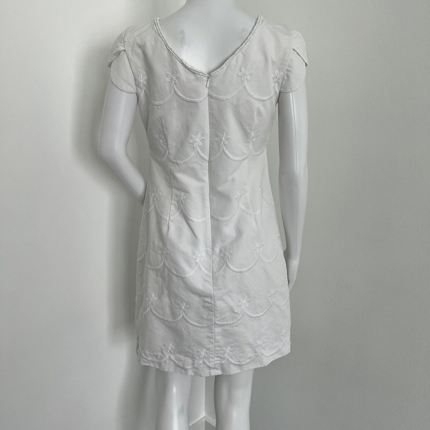 Lilly Pulitzer Pearse Dress Size 2 White Cap Sleeve Beaded Embroidered Cotton