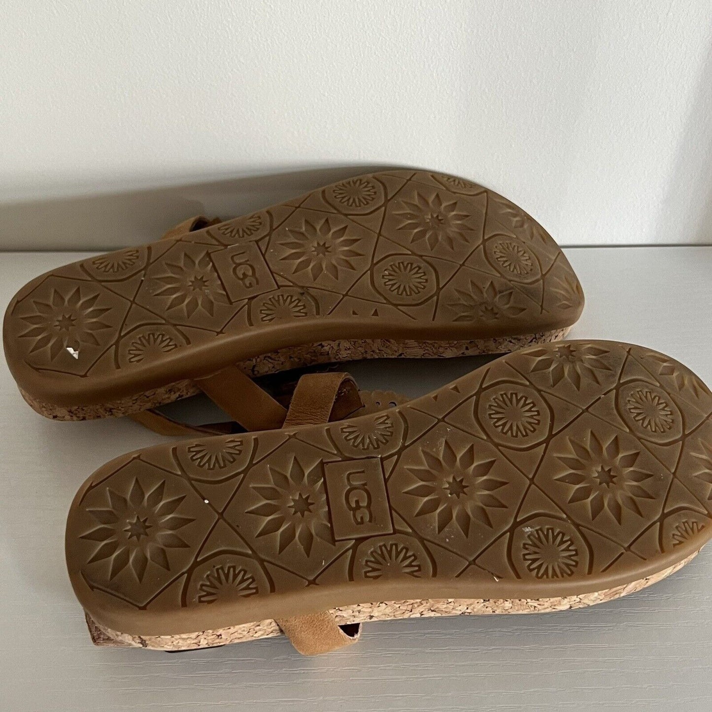 Ugg Women's Ayden II Sandals Size 6 Tan Leather Memory Foam Cork SN 1020063