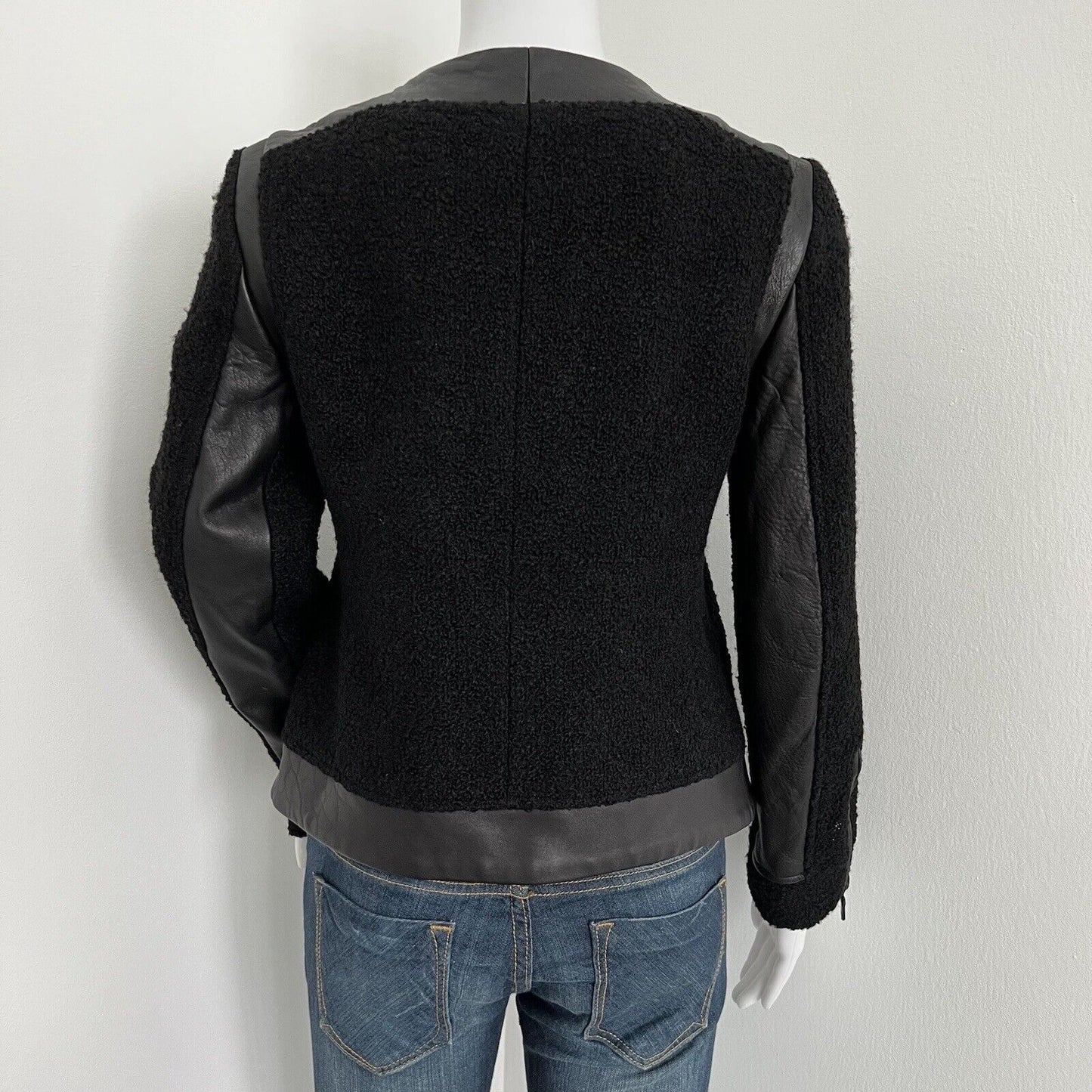 Club Monaco Women's Moto Jacket Size 4 Boucle Black Lambskin Leather Detail