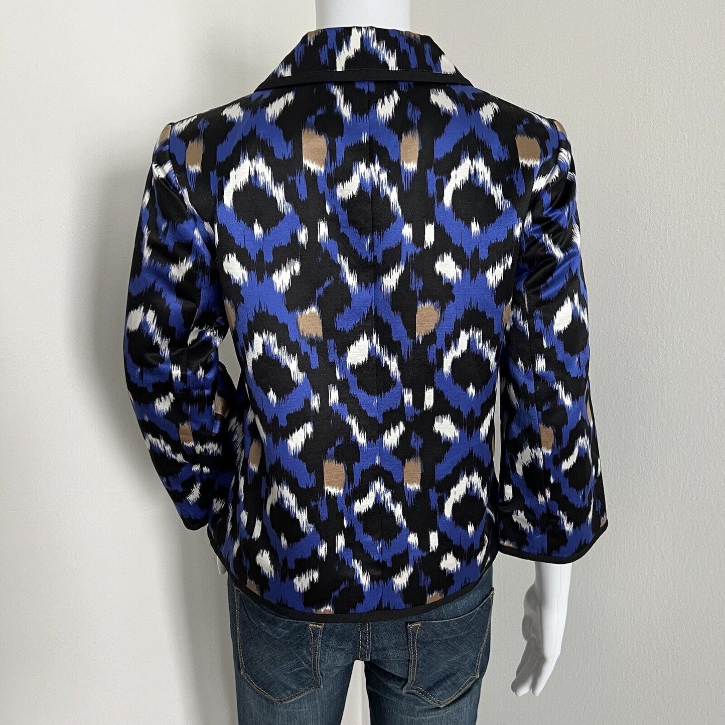 Doncaster Women's Silk Blend Jacket Size 4 Blue Black Ikat Print Toggle Clasps