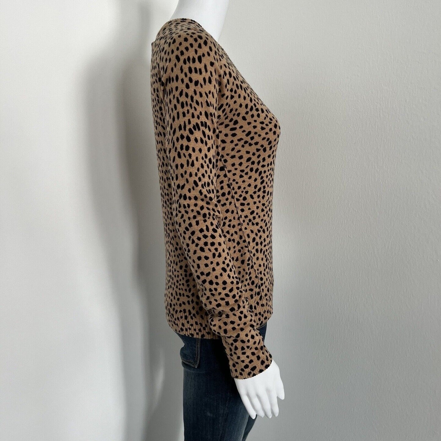 ATM Women's Leopard Spot Sweater Size XS Camel Black Vneck Cotton Cashmere